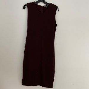Vince size 4 sleeveless burgundy crepe sheath.